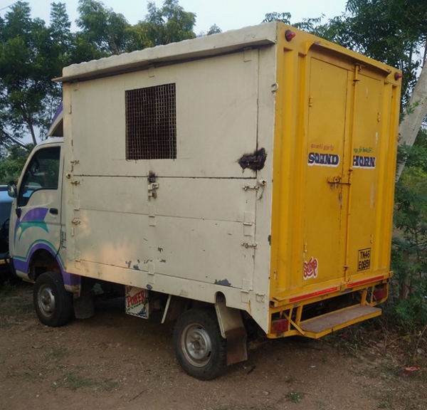 Animal Ambulance to transport injured / sick animals free of cost